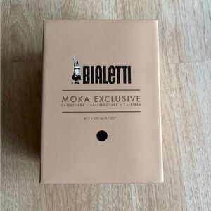 NEW IN BOX Bialetti 6 Cup Moka Pot Espresso Maker - Black